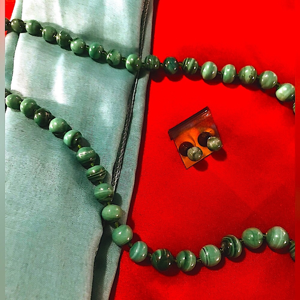 Vintage malachite beaded necklace w/malachite earrings and a head/neck scarf